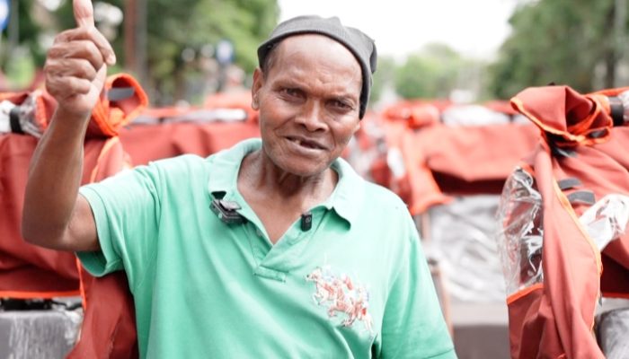 Di Tengah Rabun dan Nyeri Sendi, Becak Listrik Bawa Asa Baru bagi Pembecak Lansia Nganjuk