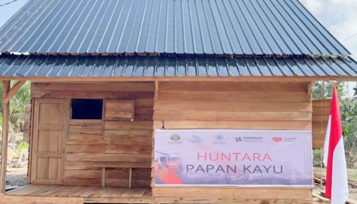 Kayu Hanyutan Banjir di Aceh-Sumut Dimanfaatkan Jadi Material Huntara Warga Terdampak Bencana