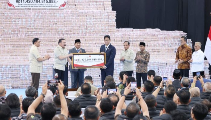 Negara Amankan Rp11,42 T dari Penertiban Perkebunan dan Tambang Ilegal, Prabowo : Kerja yang Tak Mudah