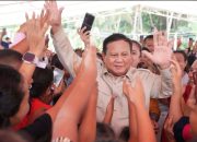 Momen Prabowo Menyanyi Bersama Anak-anak di Pulau Miangas, Wilayah Terluar Indonesia