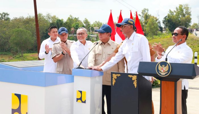 Prabowo Resmikan 1.151 Km Jalan Daerah: Biaya Angkut Jadi Lebih Murah, Tak Boleh Ada Daerah Tertinggal