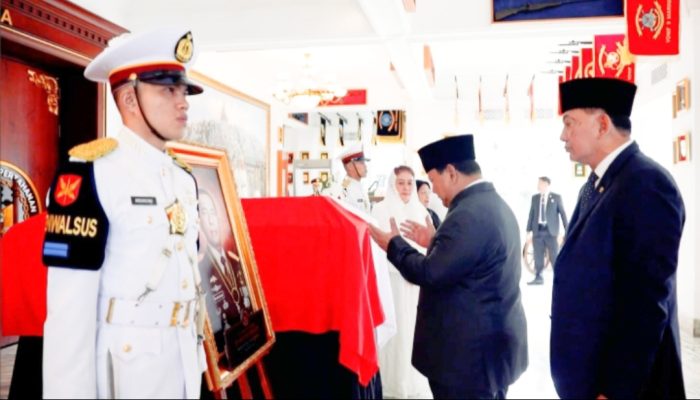 Prabowo Beri Penghormatan Terakhir bagi Ryamizard Ryacudu