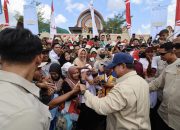 Sapa Warga Lombok Hingga Layani Swafoto, Prabowo : Saya Titip Jaga Bendungan Ini dengan Baik