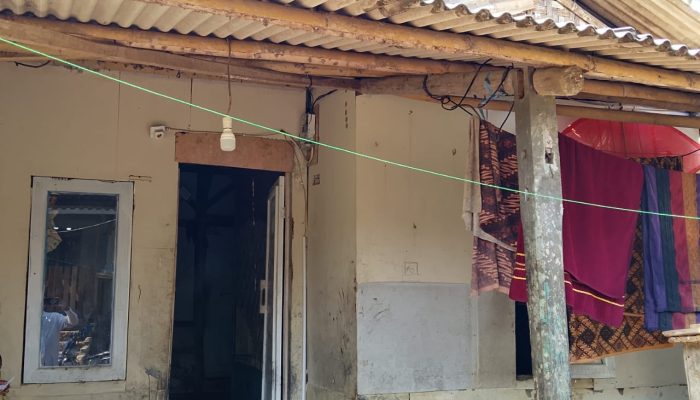 WARGA KARYABUANA AJUKAN PENURUNAN DAYA LISTRIK KE PT. PLN ULP LABUAN PANDEGLANG BANTEN RINGANKAN BEBAN MASYARAKAT, LISTRIK LEBIH TERJANGKAU