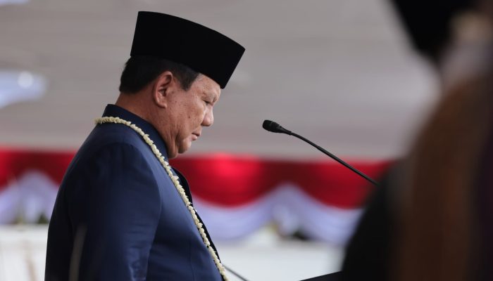 Awali Upacara HUT ke-81 RI, Prabowo Ajak Seluruh Peserta Berdoa untuk Korban Bencana