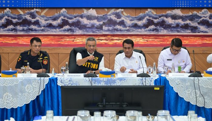 Pemerintah Tindak 30 Kontainer Beras dan Garam Impor Ilegal : Ini Menodai Upaya Swasembada Pangan