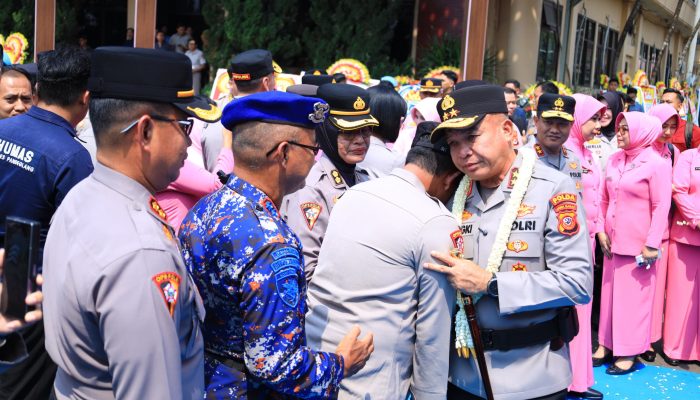 Salam Perpisahan Mengiringi Irjen Pol Hengki, Polda Banten Lepas Sang Jenderal ke Jawa Barat