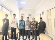 Kasus Pelecehan Seksual, Foto Bupati di Catut dan di Edit Kuasai Hukum Kades Bojonegara Temui Kabag Hukum dan Advokasi Bupati  : “Tidak Ada Kata Damai untuk Penyebar Fitnah dan Pencemaran Nama Baik”