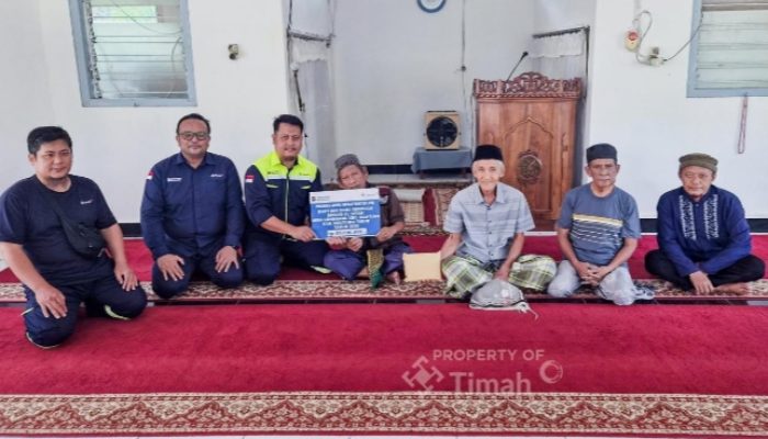 Puluhan Tahun Belum Direnovasi, Masjid Al Fatah di Belitung Timur Terima Bantuan PT TIMAH